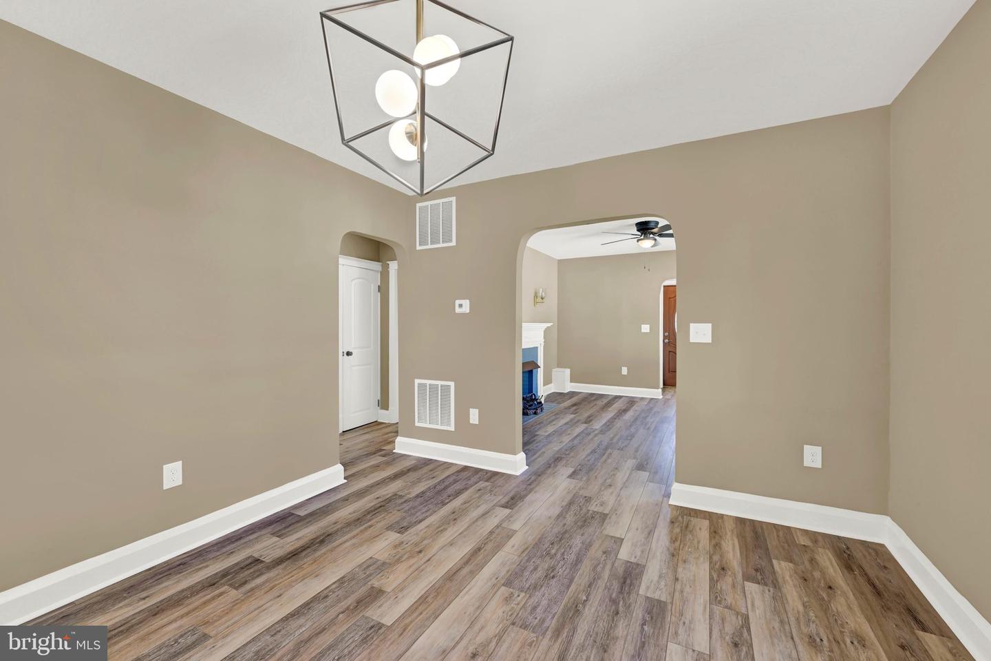 2604 Roselawn Ave Property Photo 17