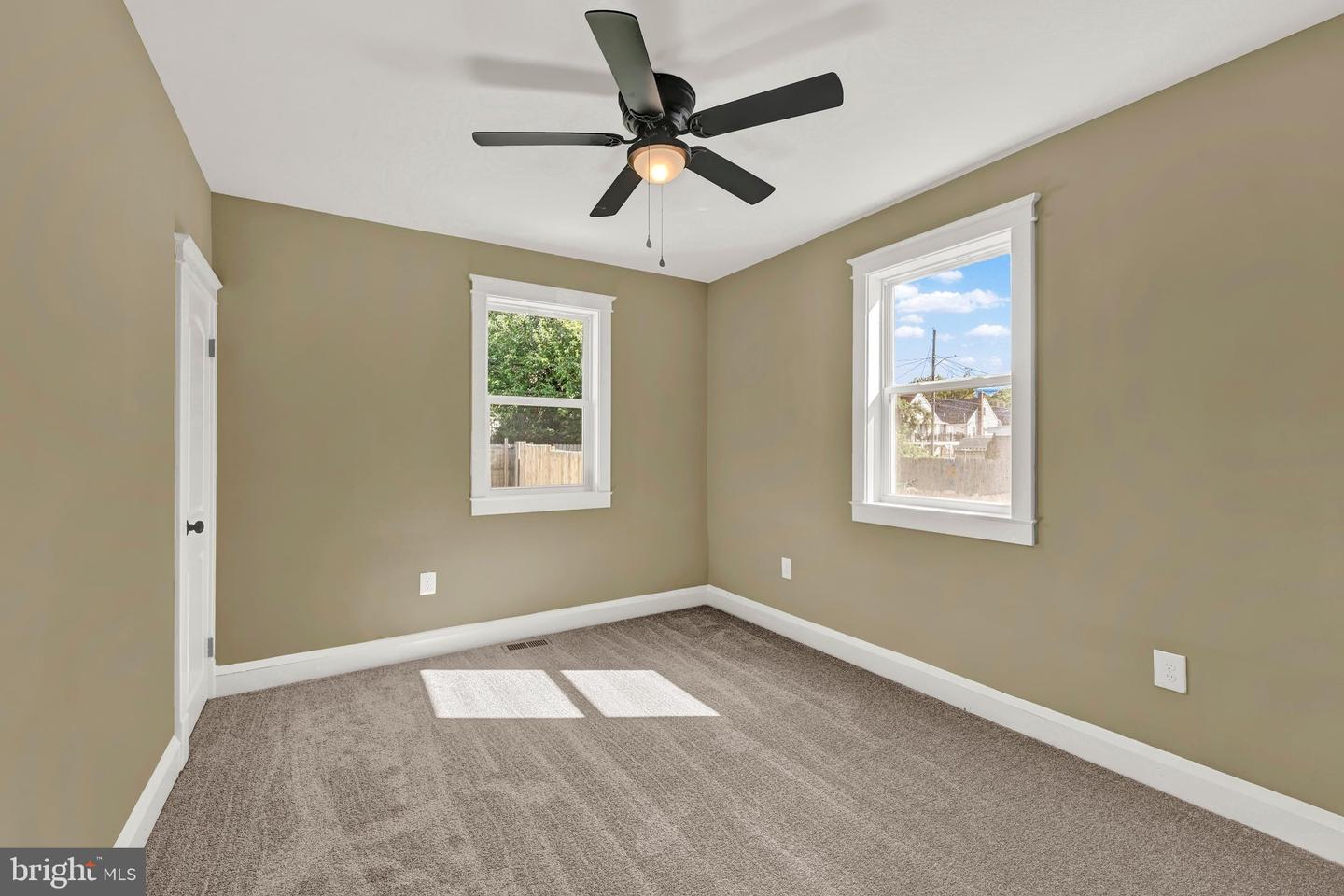 2604 Roselawn Ave Property Photo 18