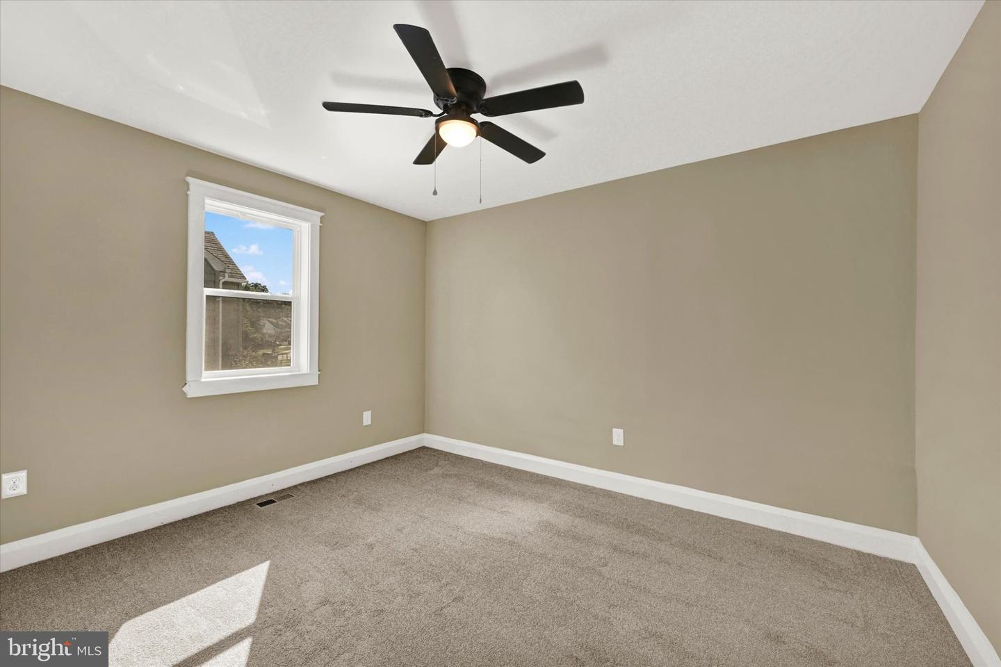 2604 Roselawn Ave Property Photo 19