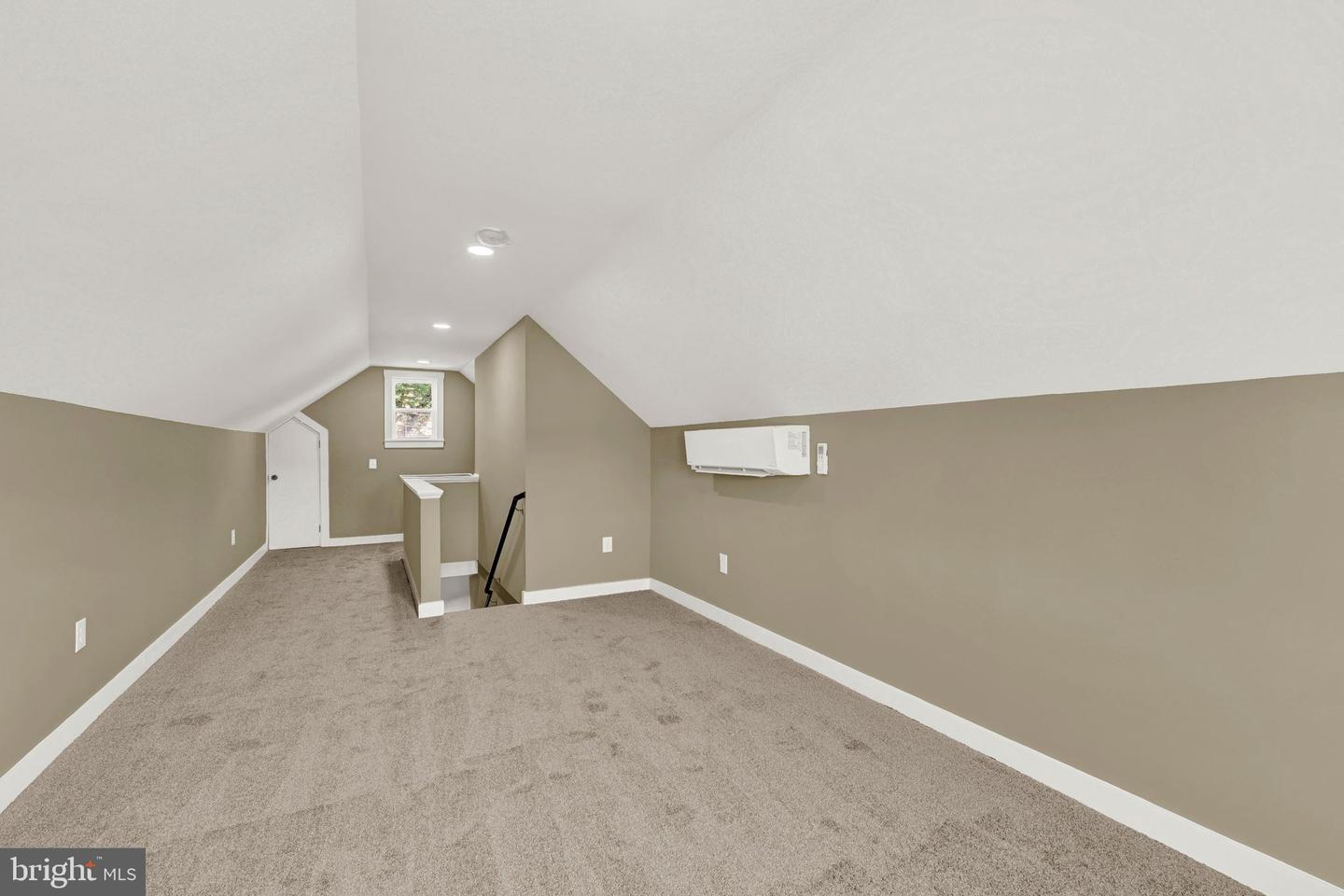 2604 Roselawn Ave Property Photo 21