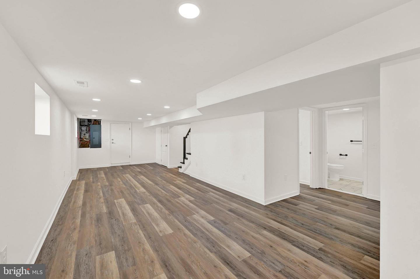2604 Roselawn Ave Property Photo 24