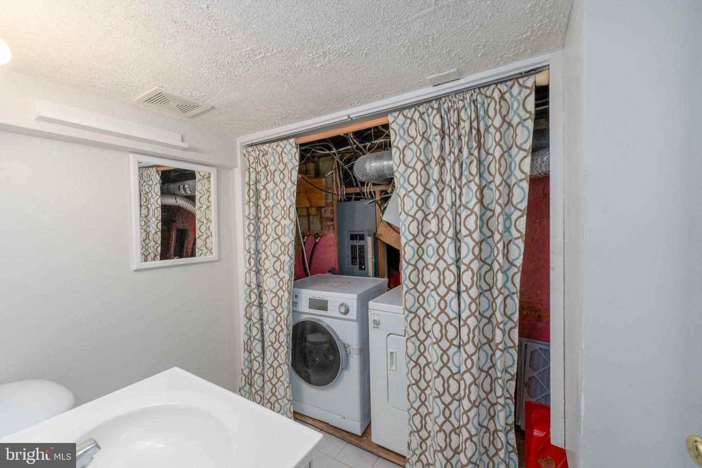 666 Melvin Dr Property Photo 20
