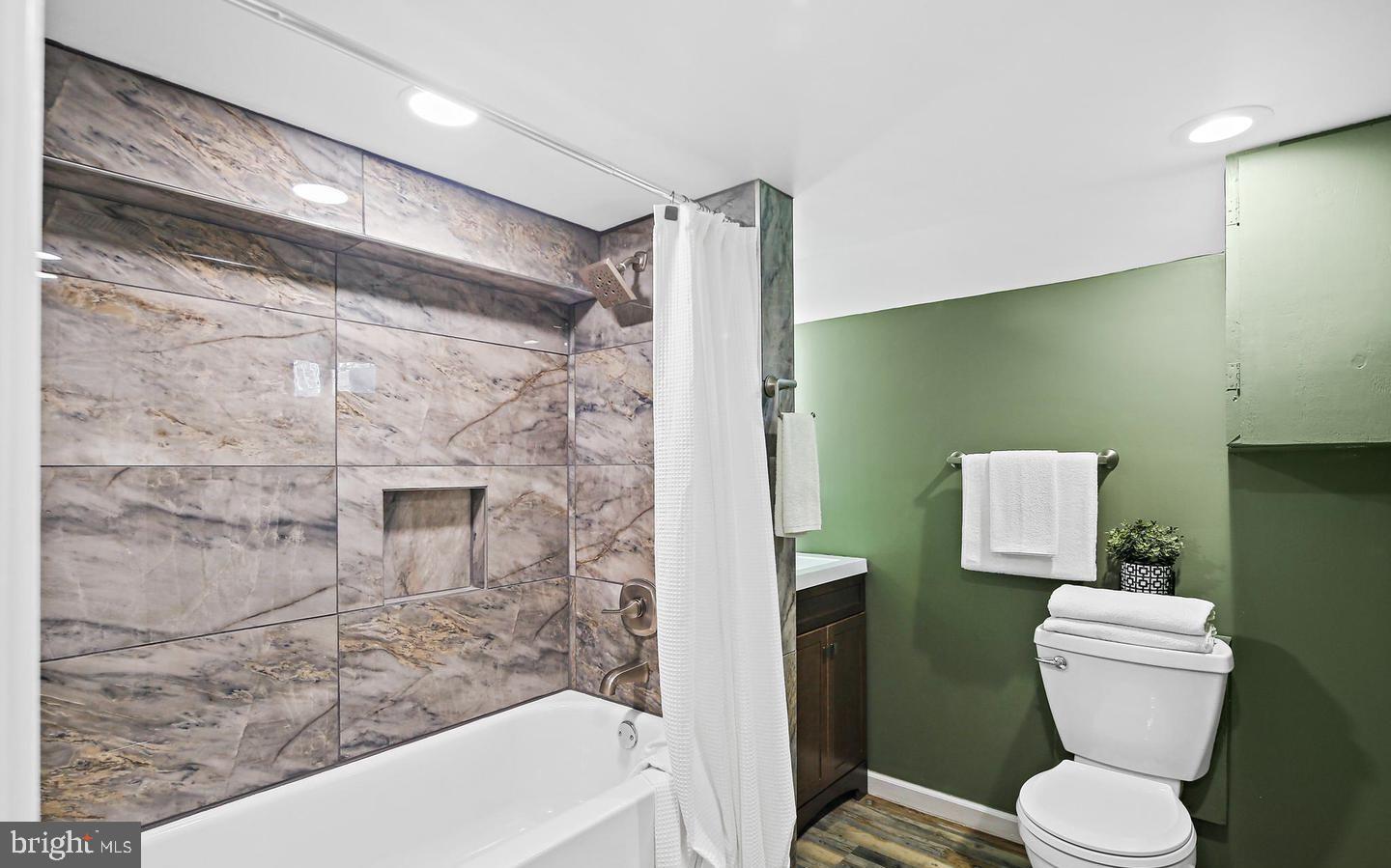 4518 Garden Dr Property Photo 14