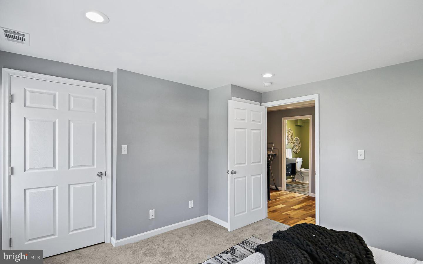 4518 Garden Dr Property Photo 27