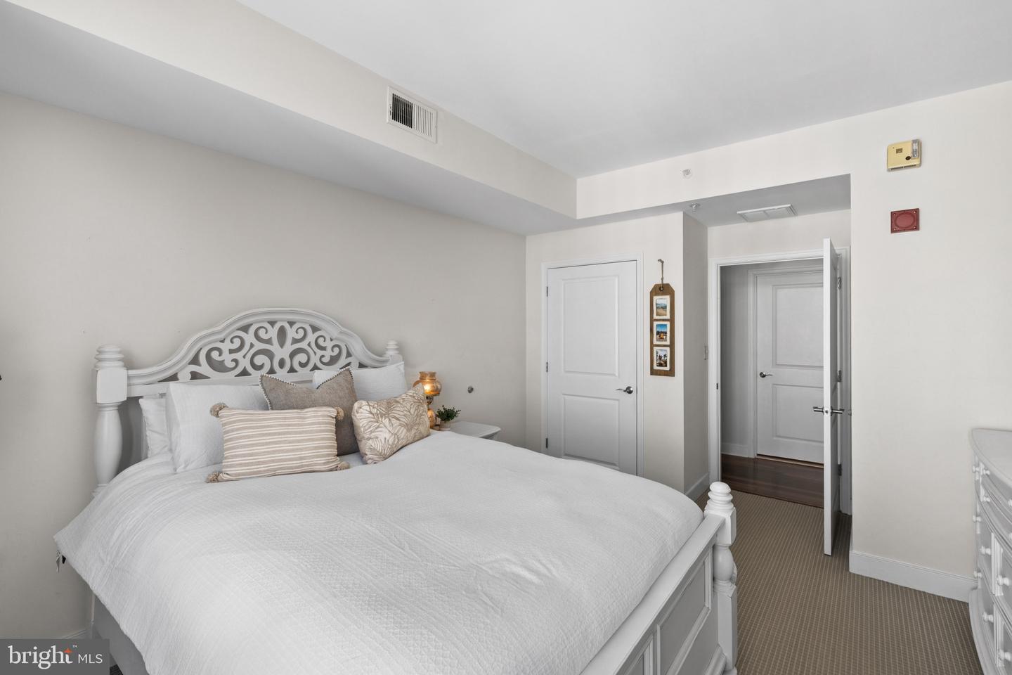 675 President #2601 Property Photo 26