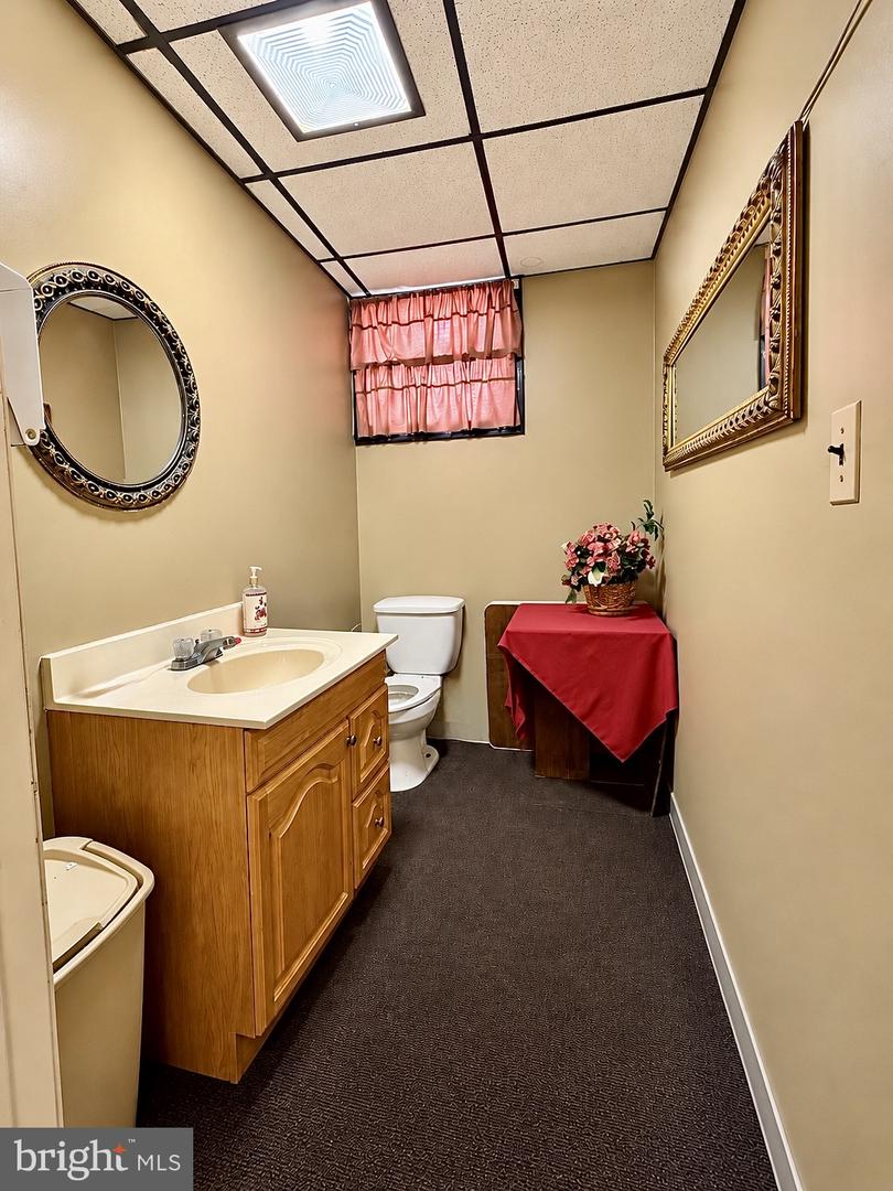 3208 E Lombard Property Photo 6
