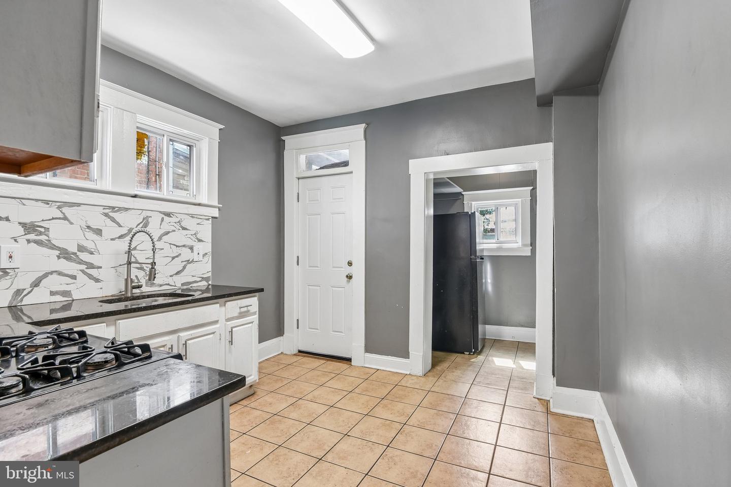 4251 Nicholas Ave Property Photo 13