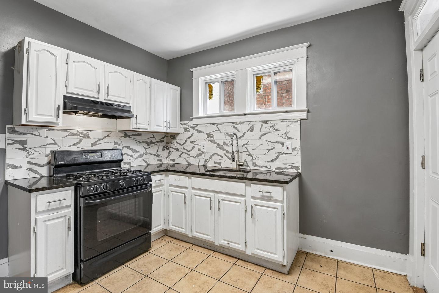 4251 Nicholas Ave Property Photo 14