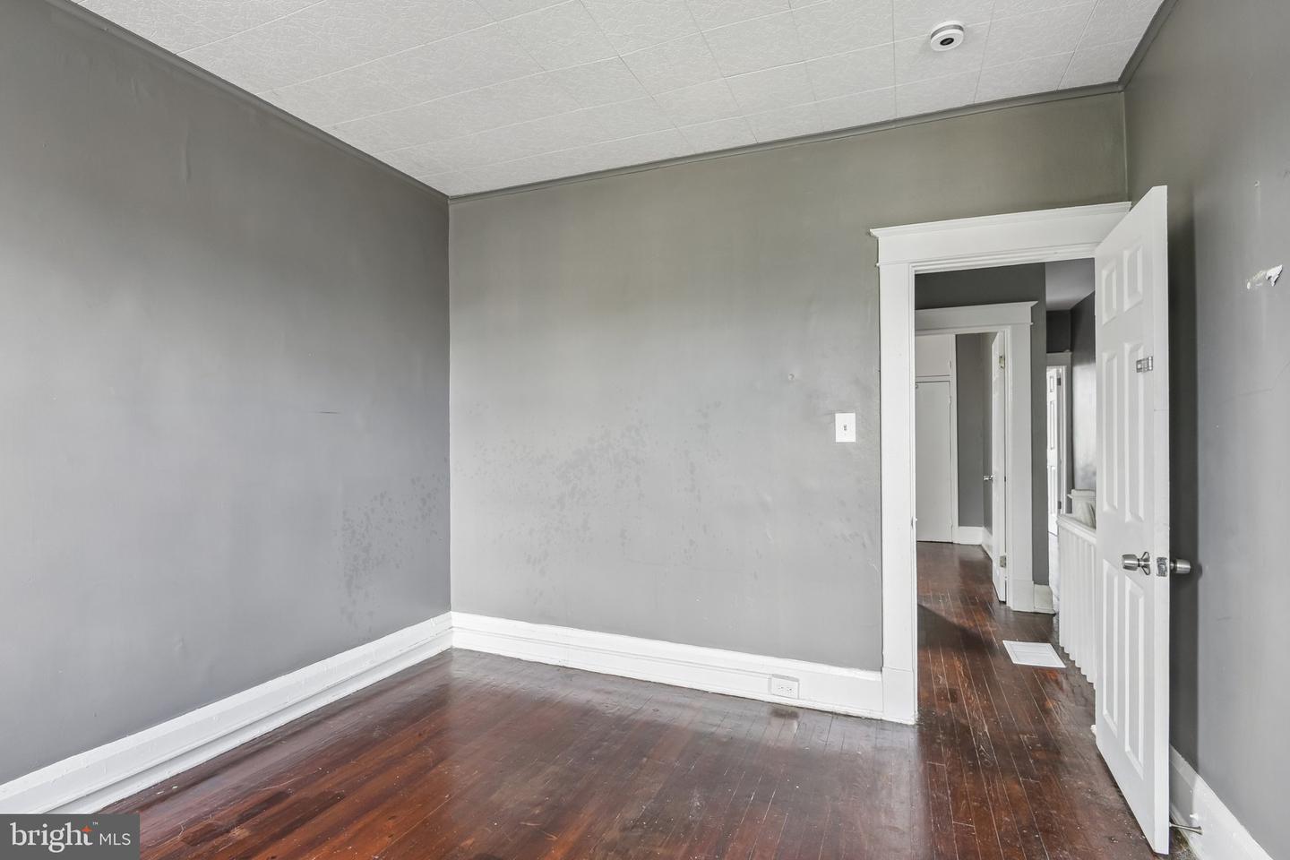 4251 Nicholas Ave Property Photo 19