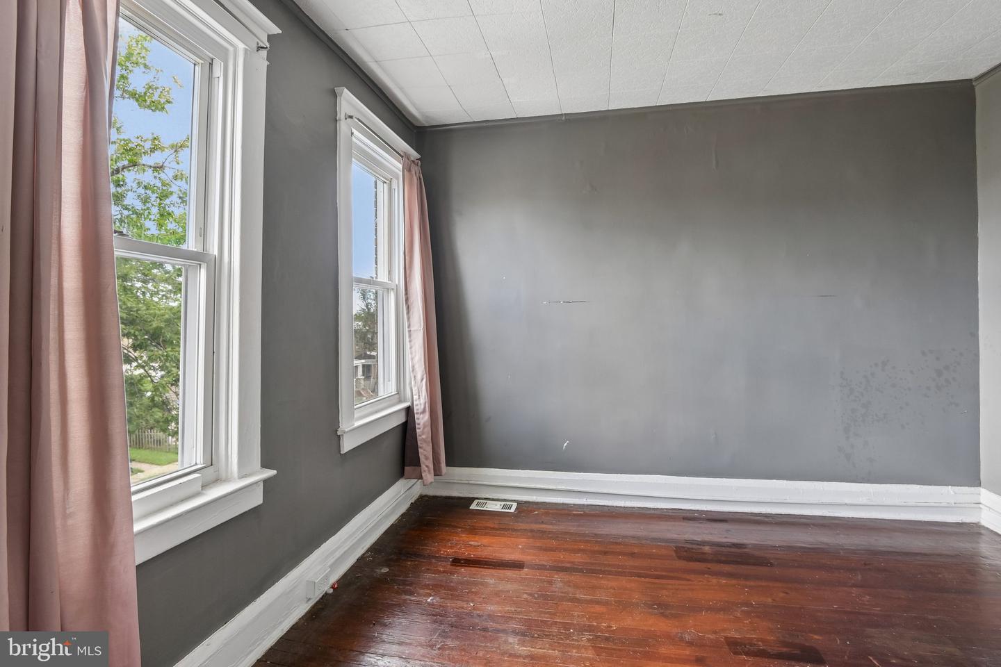 4251 Nicholas Ave Property Photo 20