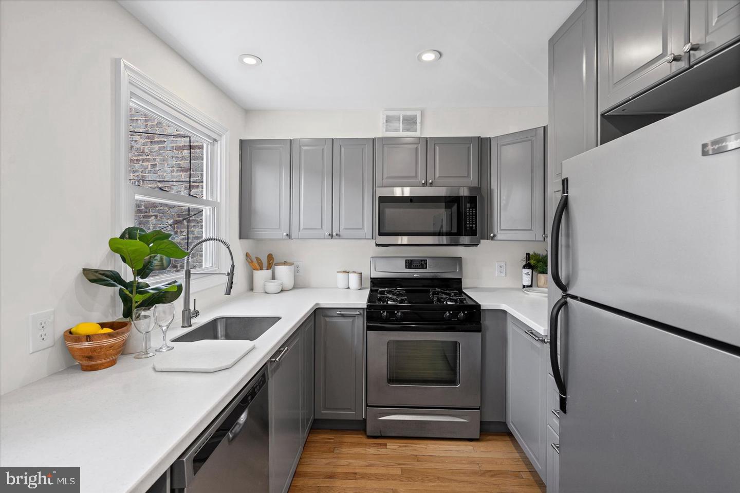 1504 William St Property Photo 11