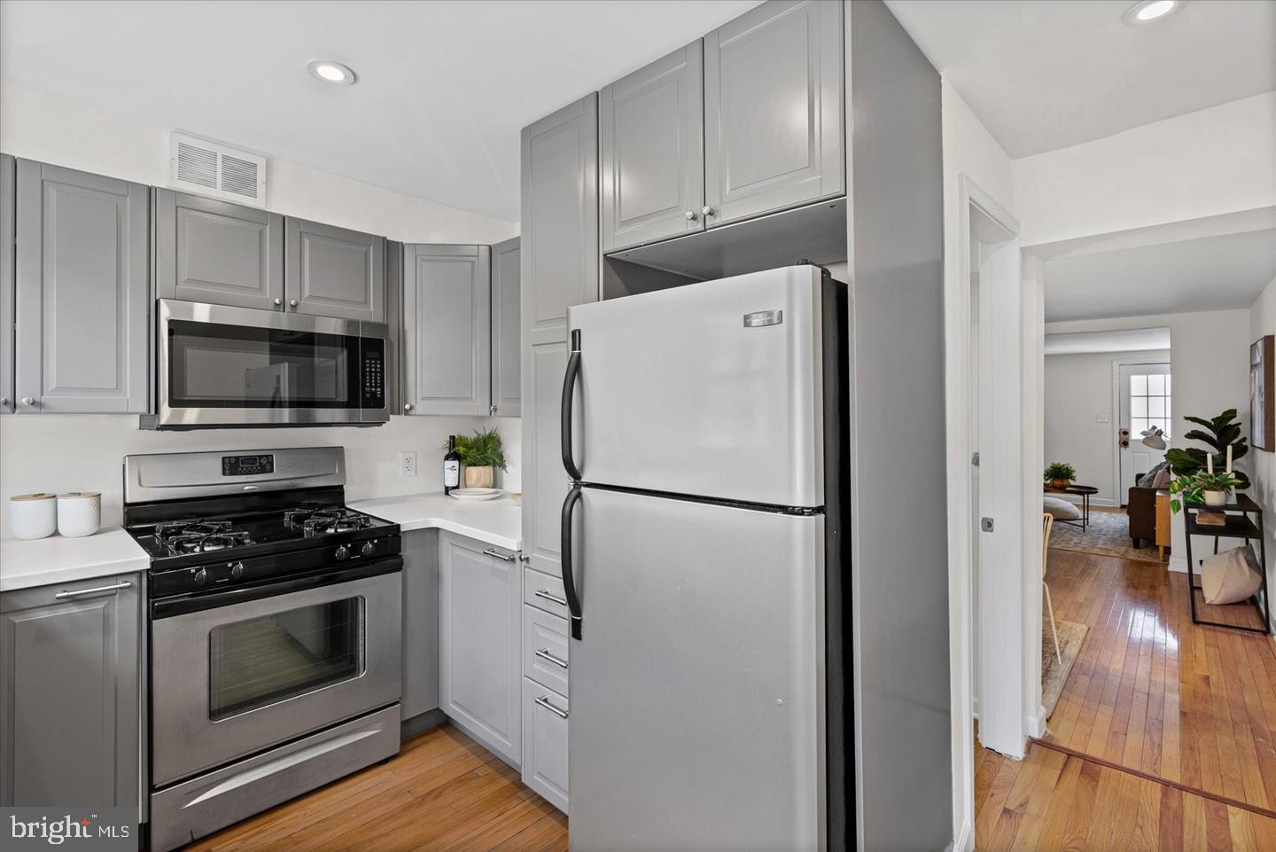 1504 William St Property Photo 13