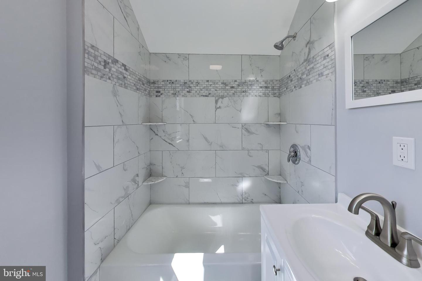 5312 Catalpha Property Photo 35