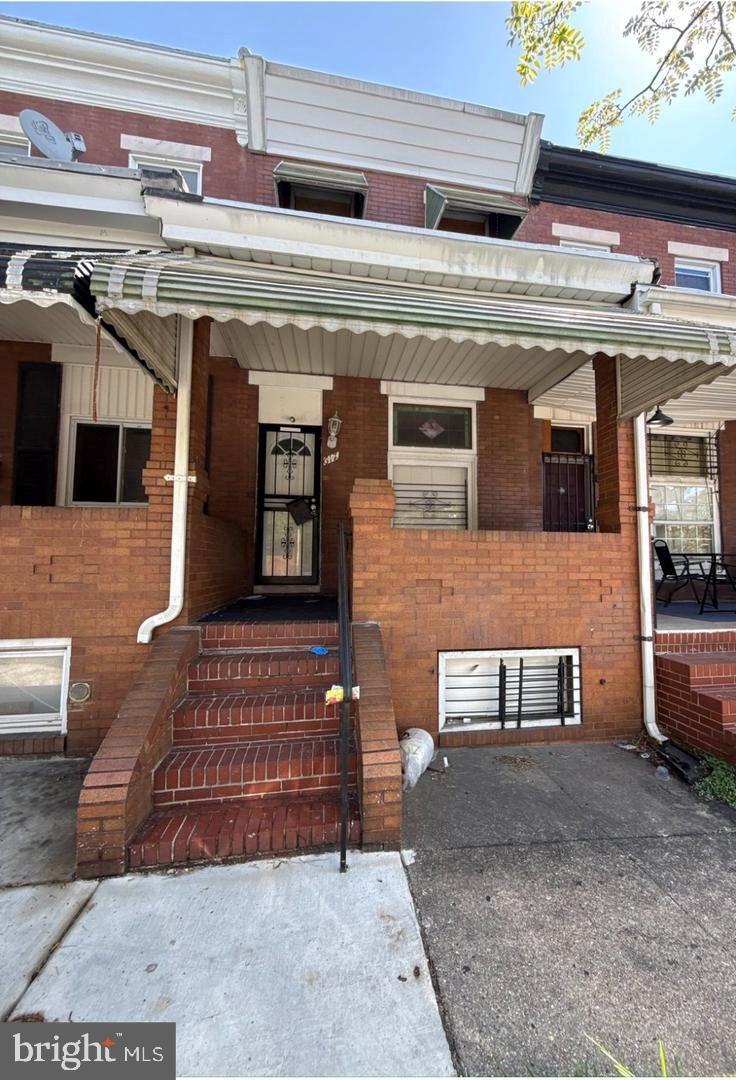 617 ROBINSON ST Property Photo 1