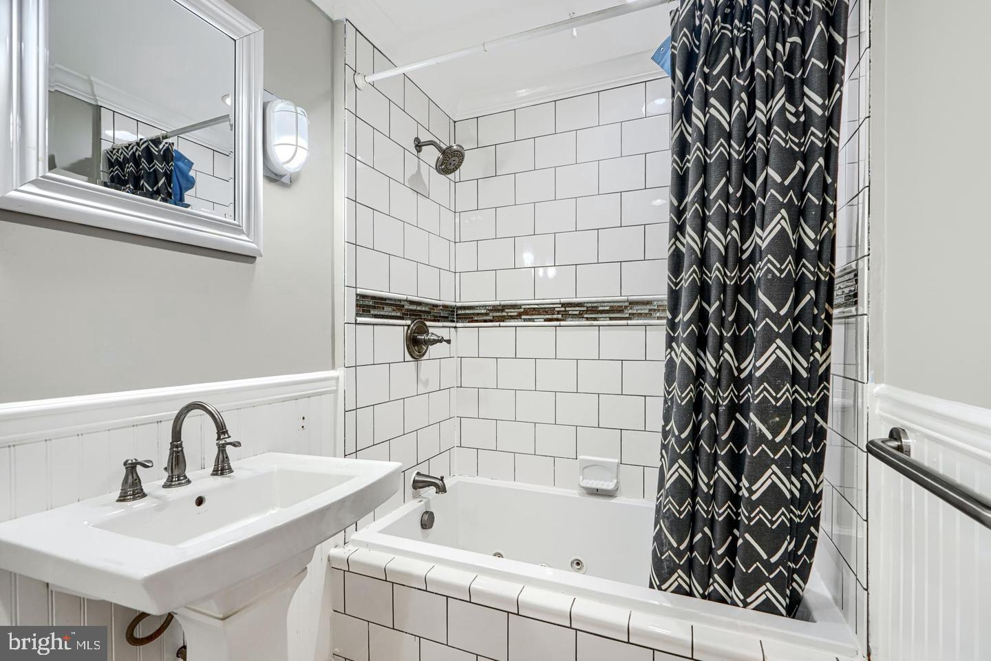 736 Light St Property Photo 30