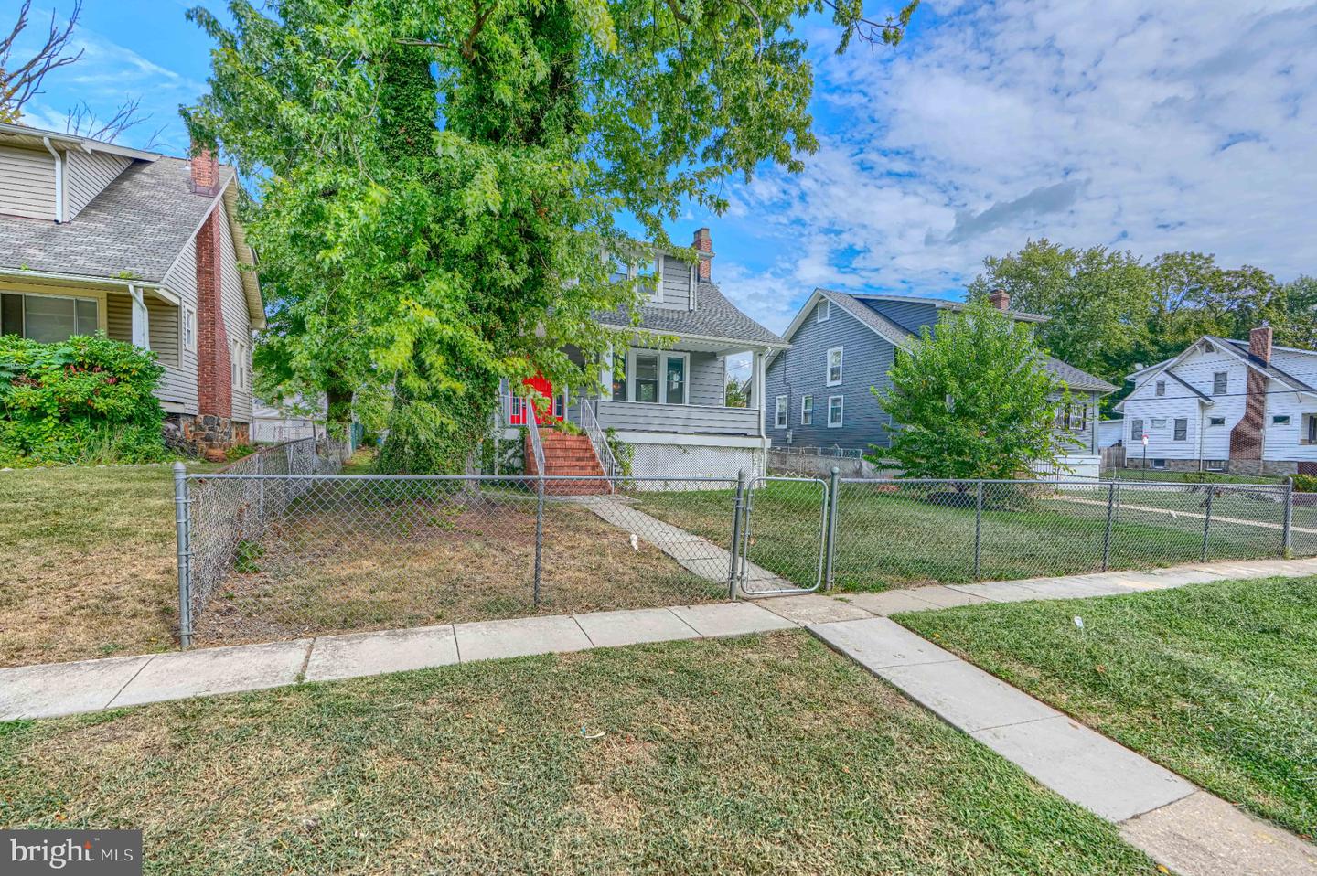 5502 Fernpark Ave Property Photo 4
