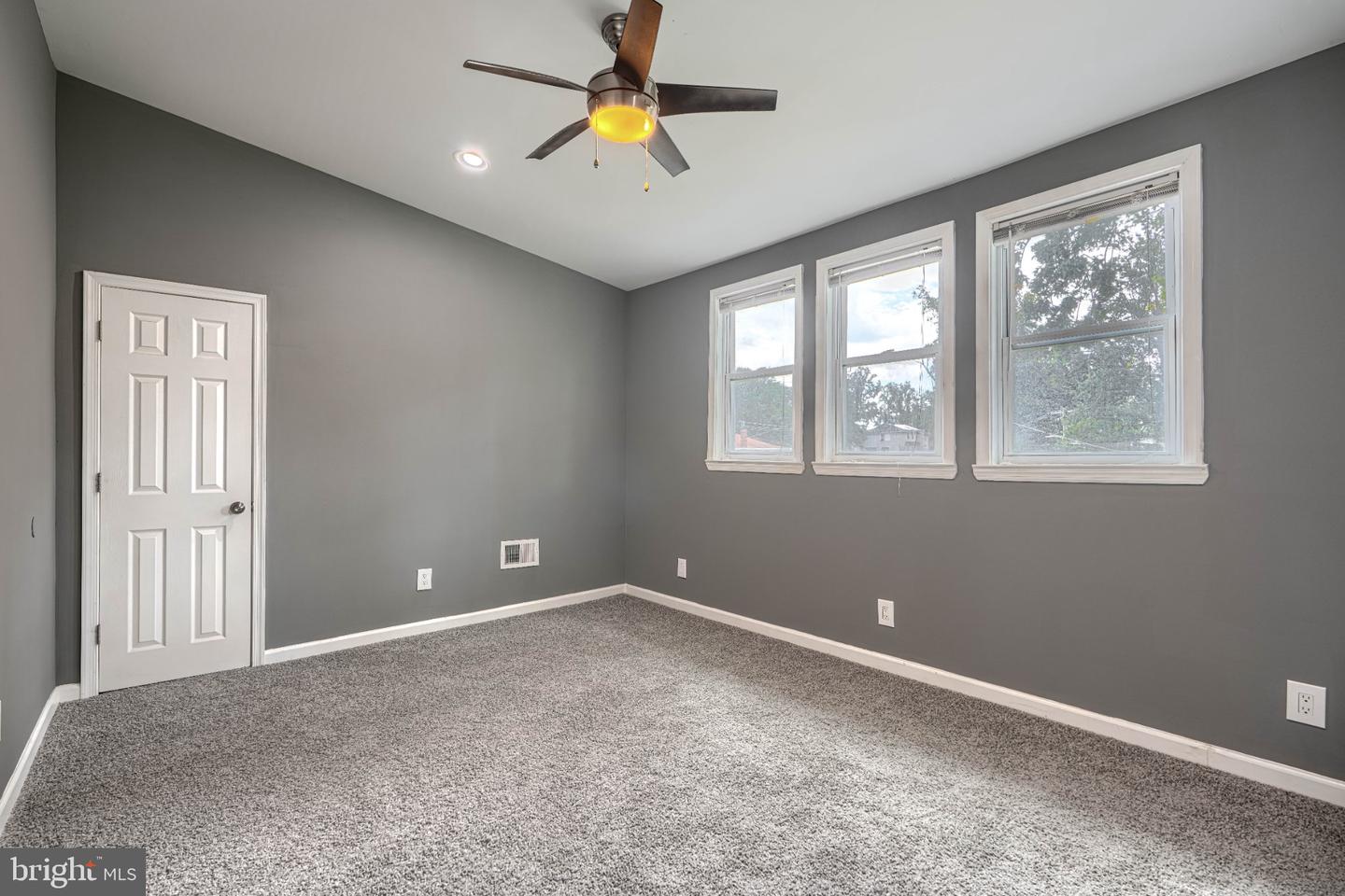 5502 Fernpark Ave Property Photo 29
