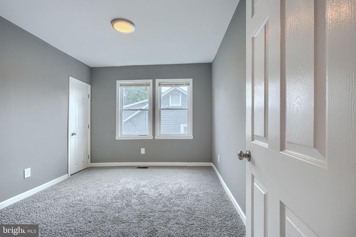 5502 Fernpark Ave Property Photo 31