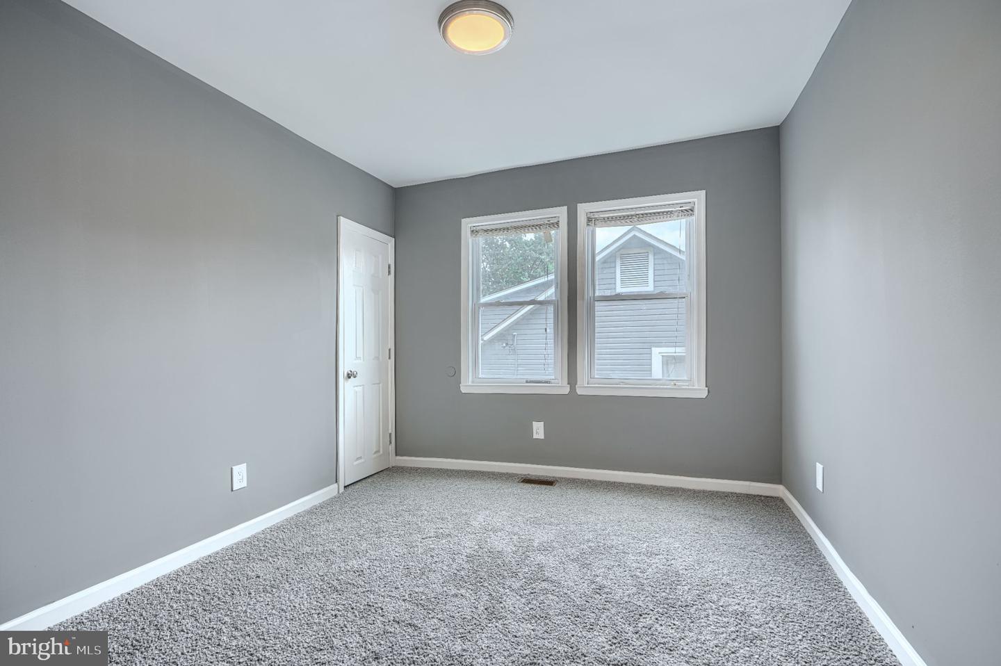 5502 Fernpark Ave Property Photo 32