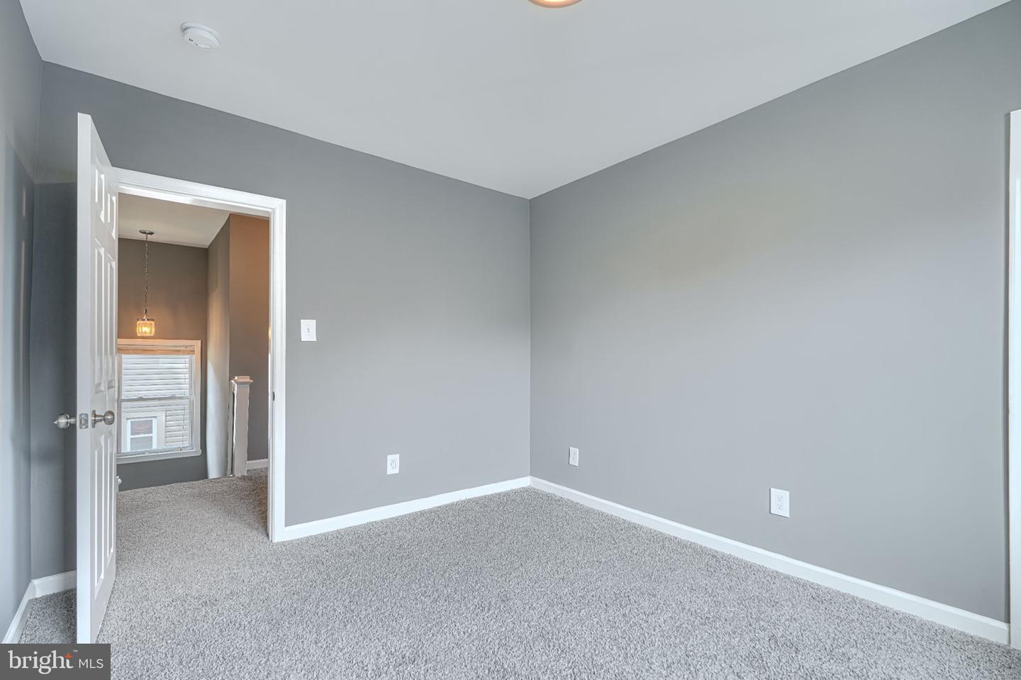 5502 Fernpark Ave Property Photo 33