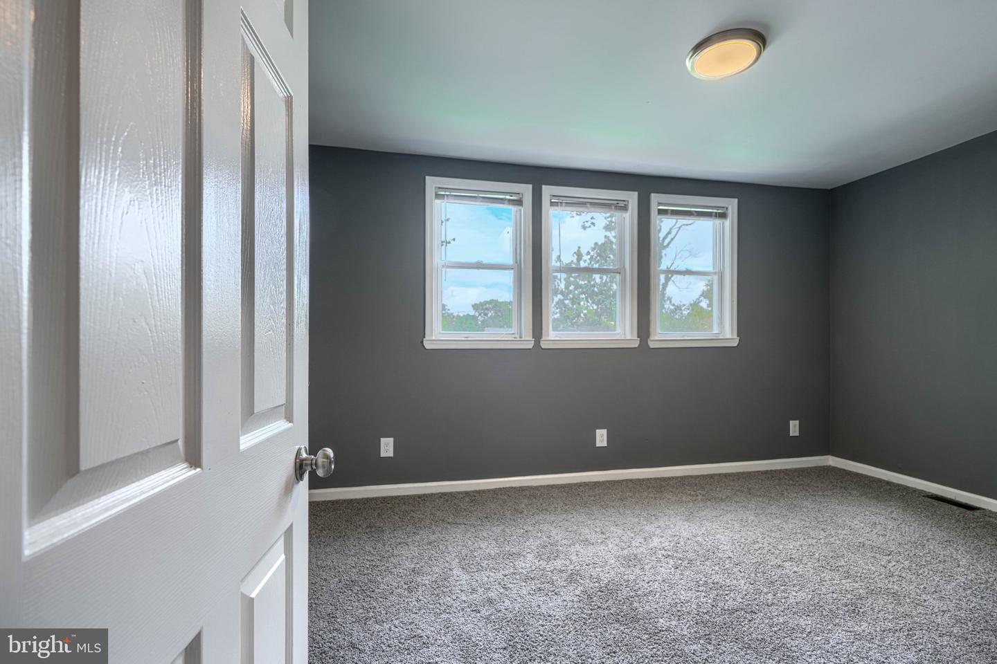 5502 Fernpark Ave Property Photo 35