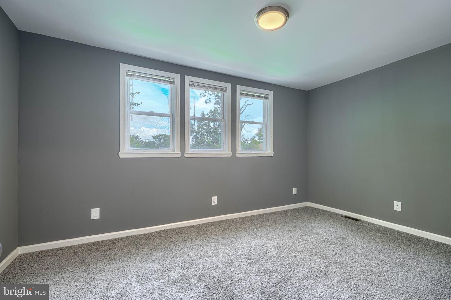 5502 Fernpark Ave Property Photo 36