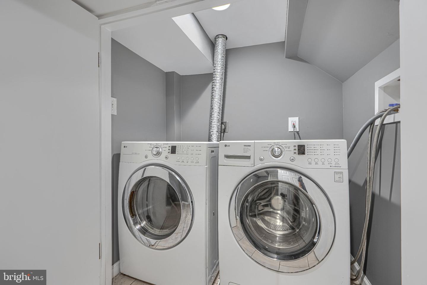 5502 Fernpark Ave Property Photo 51