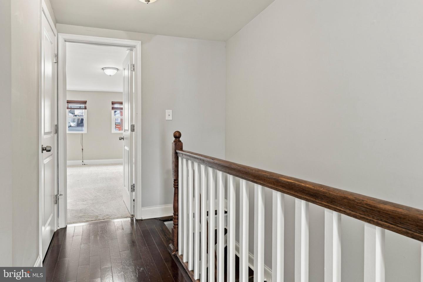 1427 Henry St Property Photo 15