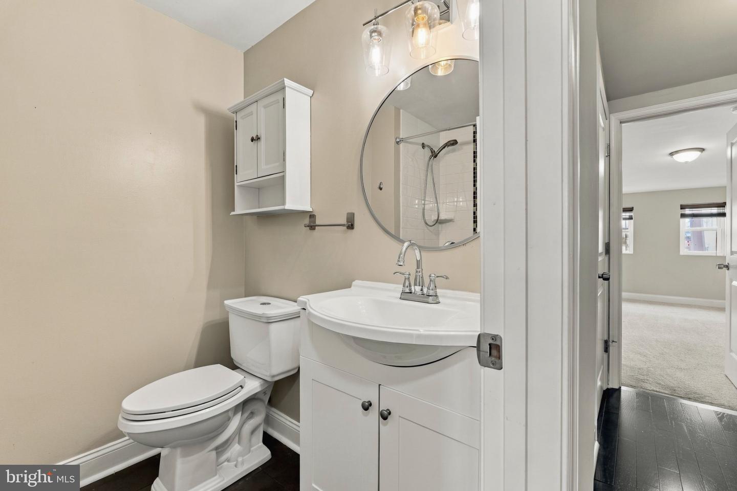 1427 Henry St Property Photo 25