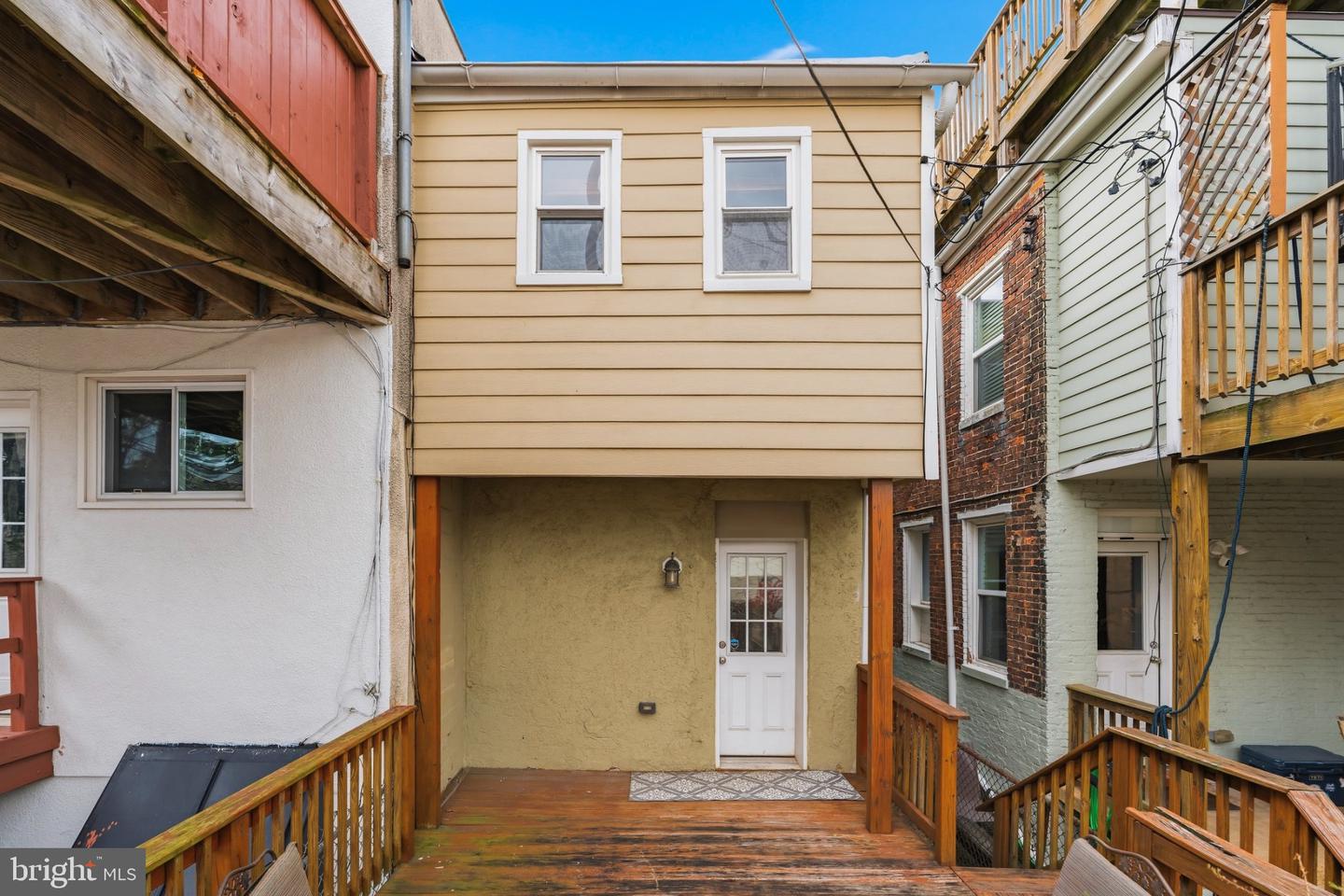 1427 Henry St Property Photo 27
