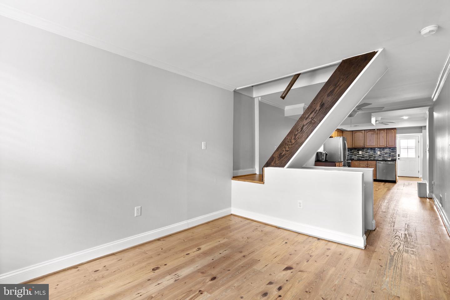 1405 Reynolds Property Photo 4
