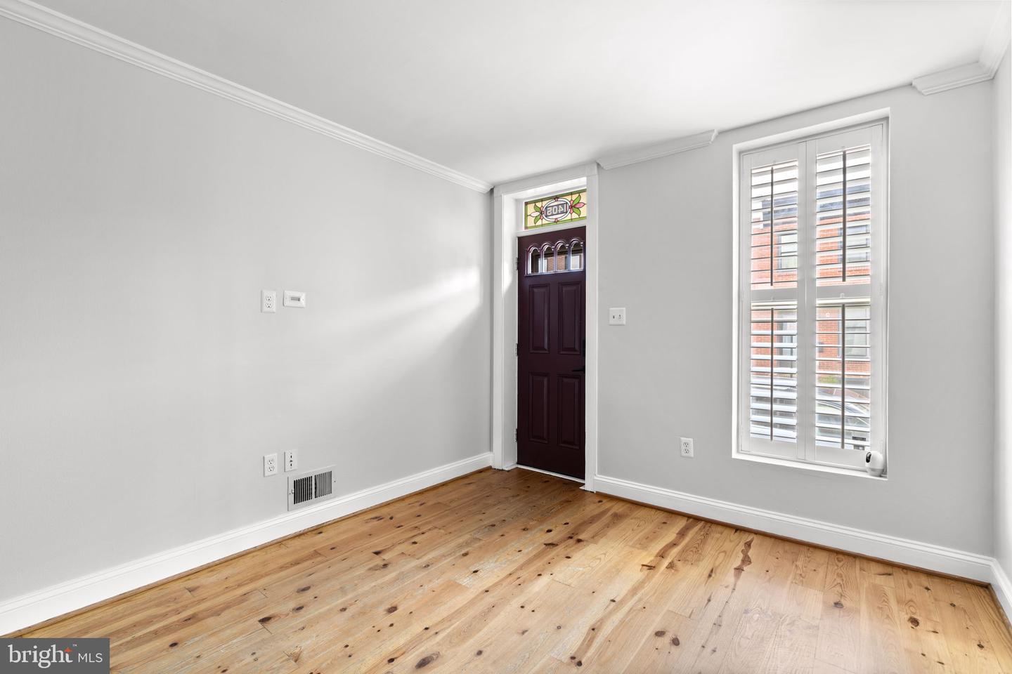 1405 Reynolds Property Photo 5