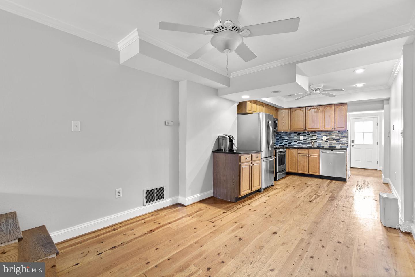 1405 Reynolds Property Photo 6