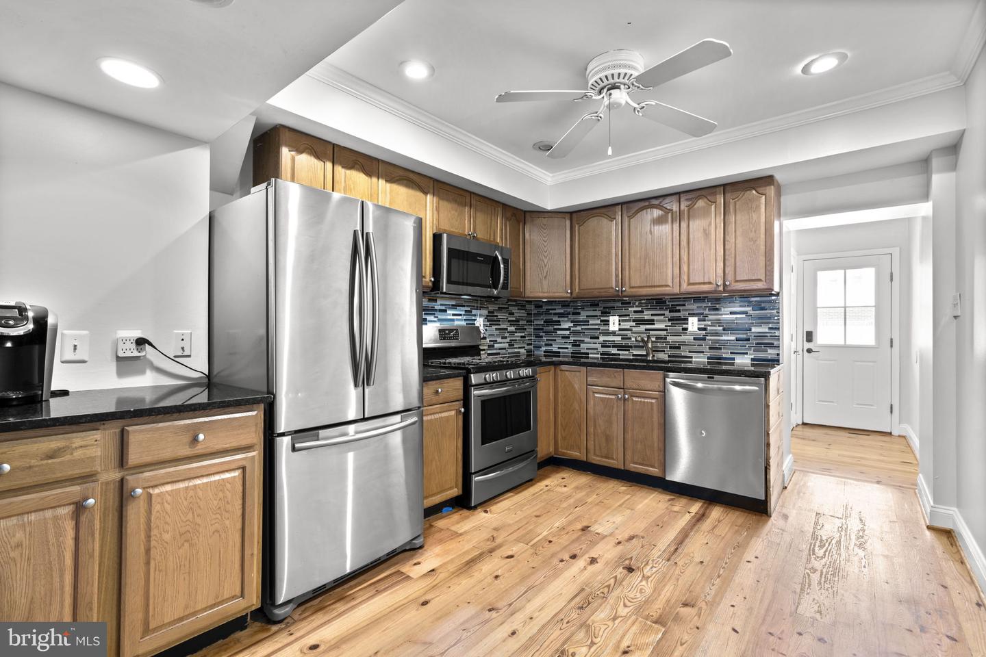 1405 Reynolds Property Photo 8