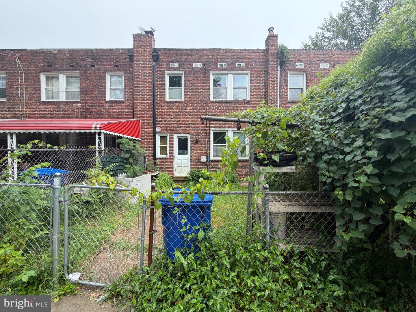 1202 Ashburton St Property Photo 17