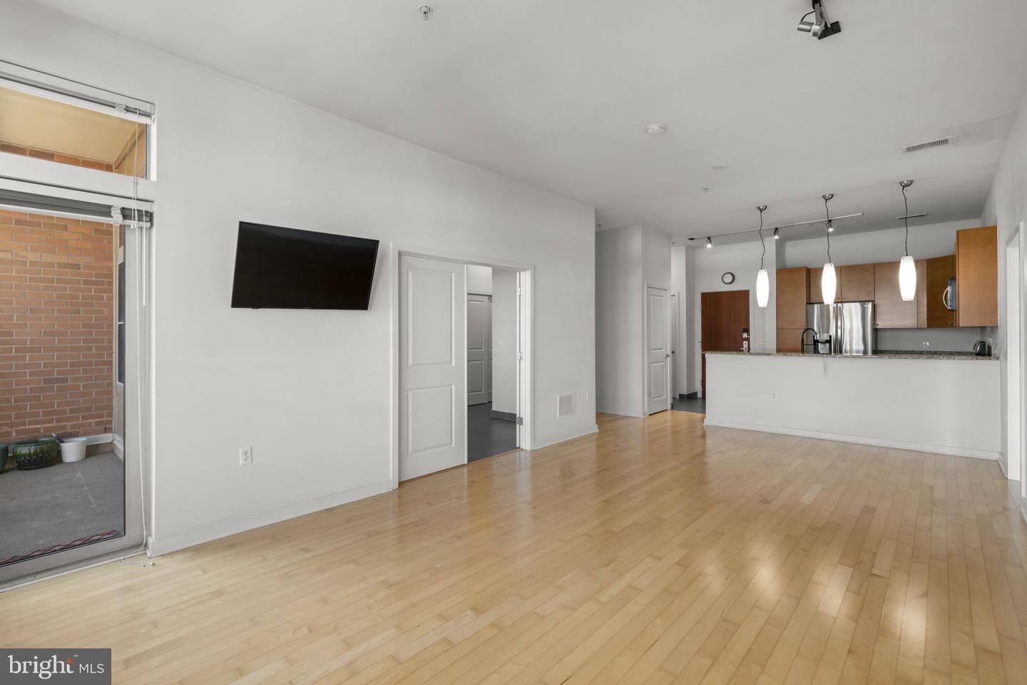 1209 N Charles St #319 Property Photo 9