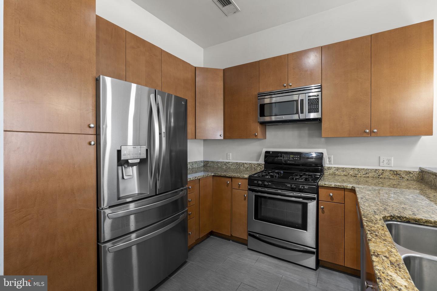 1209 N Charles St #319 Property Photo 13
