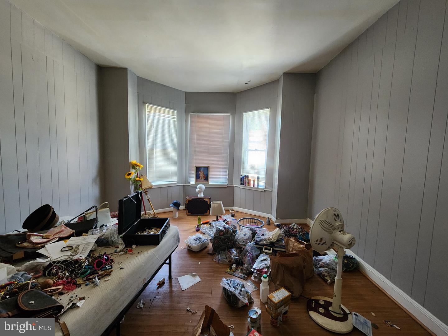 2913 W Mosher St Property Photo 14