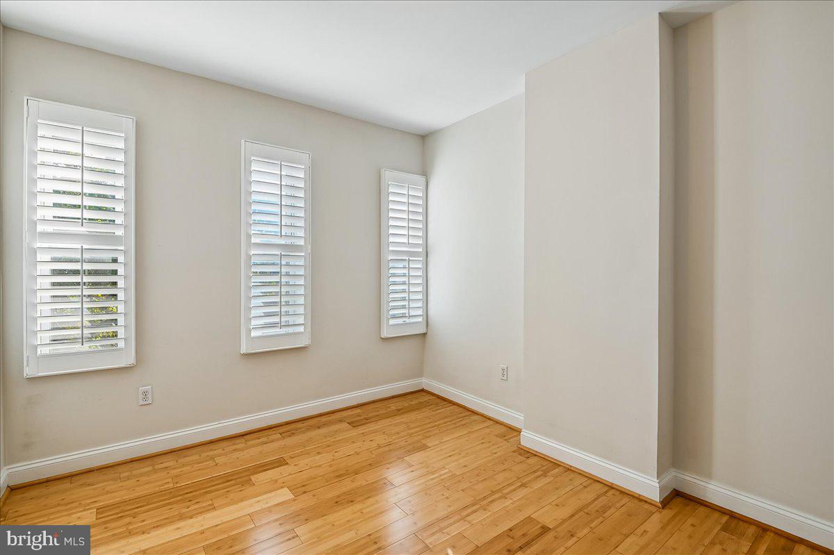 1720 S Hanover St Property Photo 24