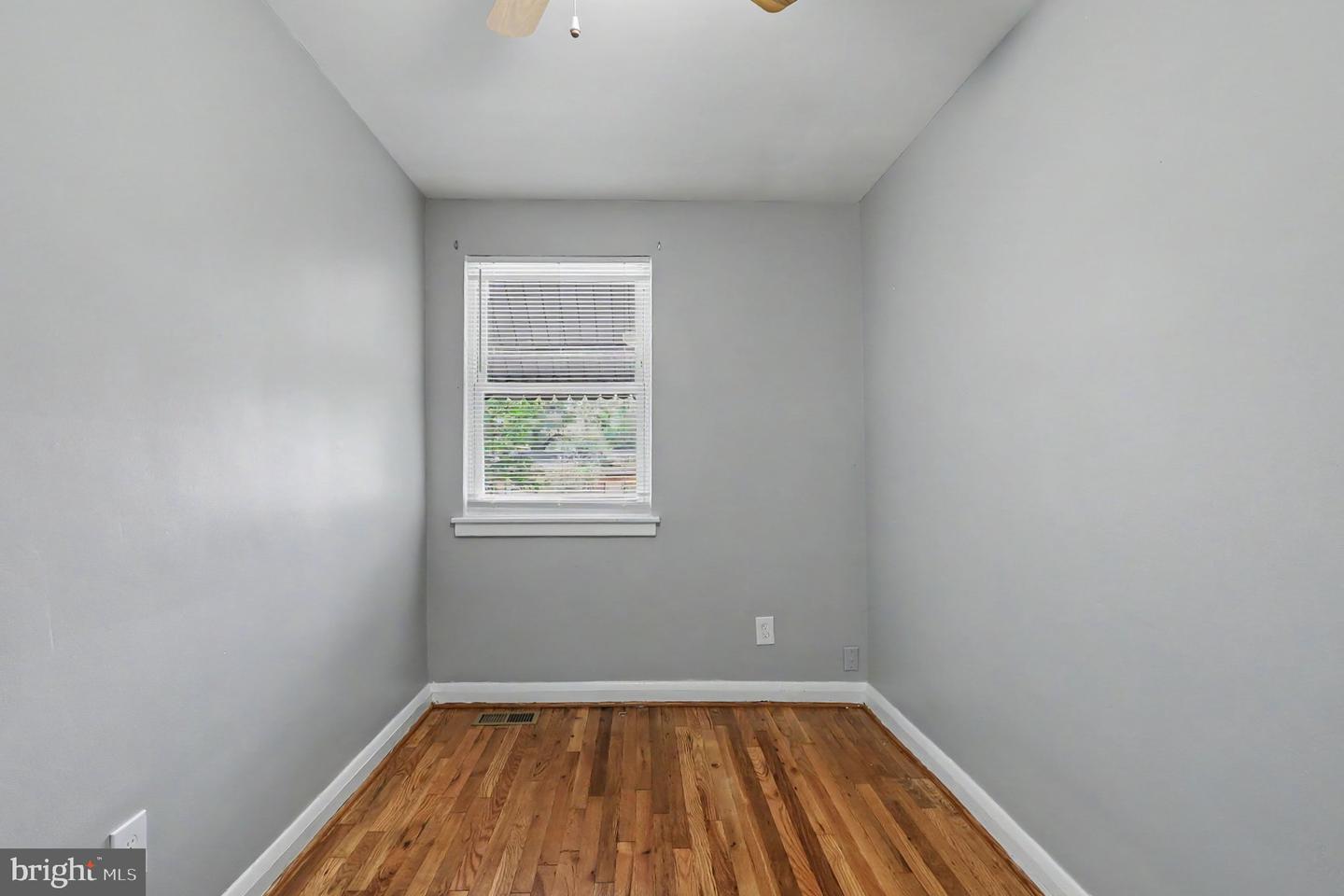 3840 8th St Property Photo 17