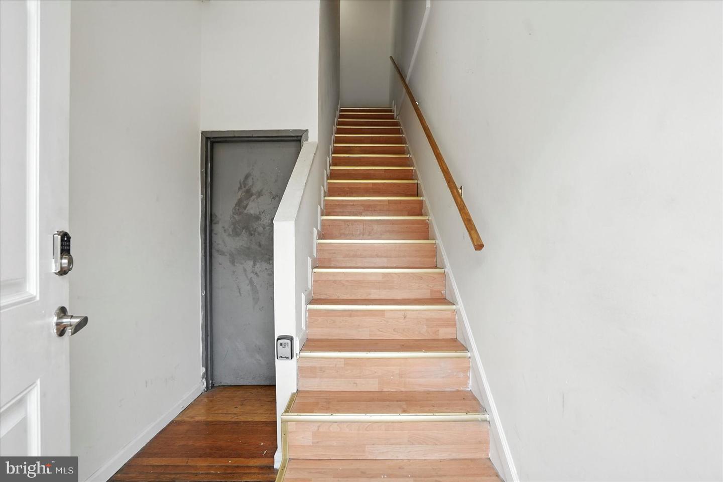 1021 N Caroline St Property Photo 3