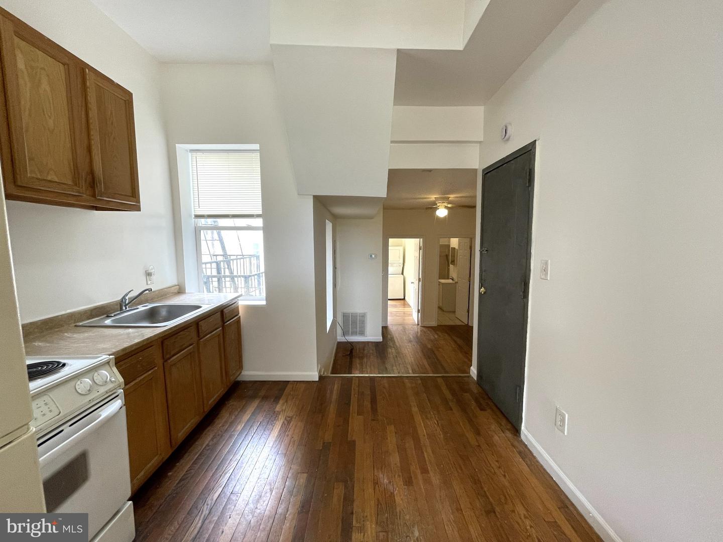 1021 N Caroline St Property Photo 15