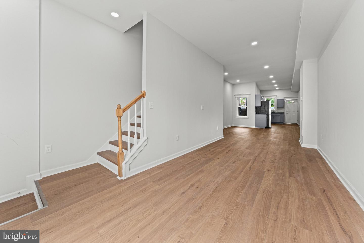 1836 W Fayette St Property Photo 3