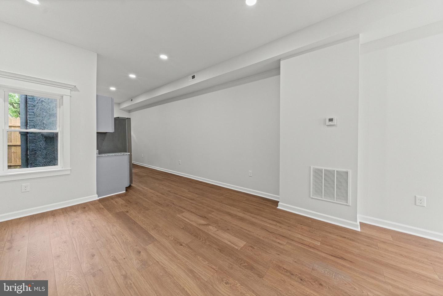 1836 W Fayette St Property Photo 10