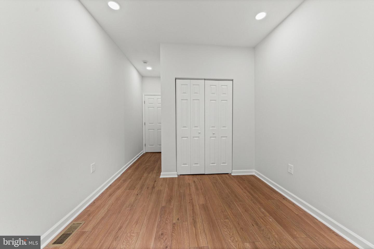 1836 W Fayette St Property Photo 17
