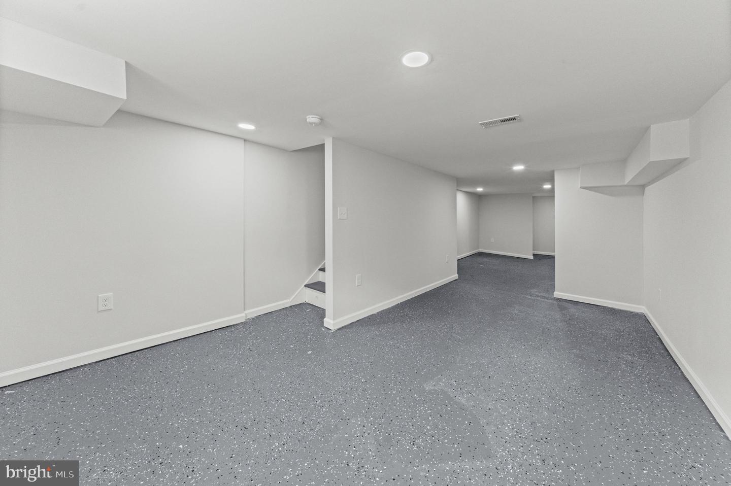 1836 W Fayette St Property Photo 28