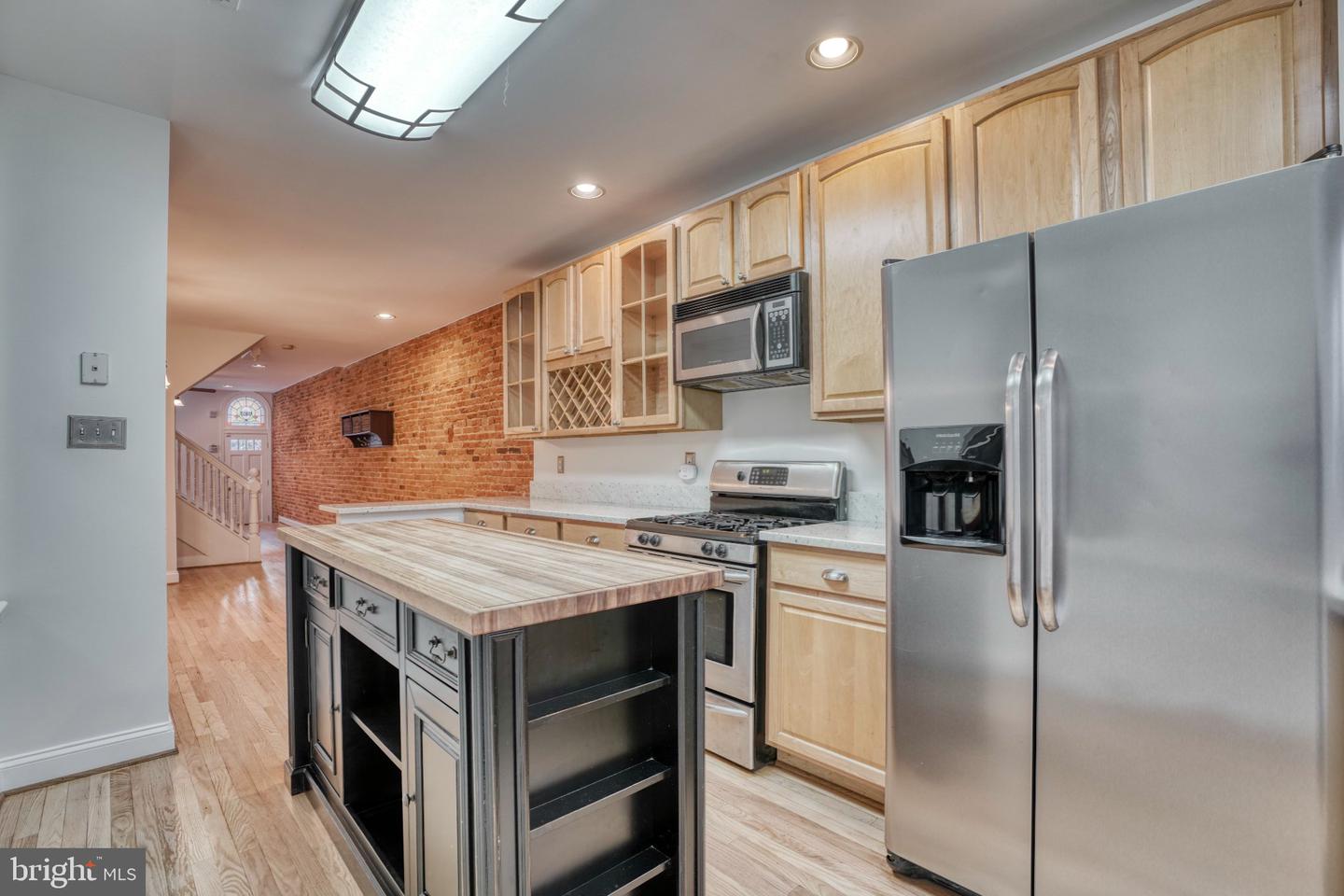 1236 S Charles St Property Photo 3