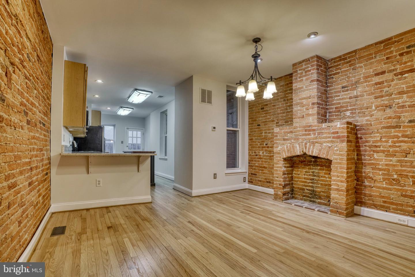 1236 S Charles St Property Photo 20