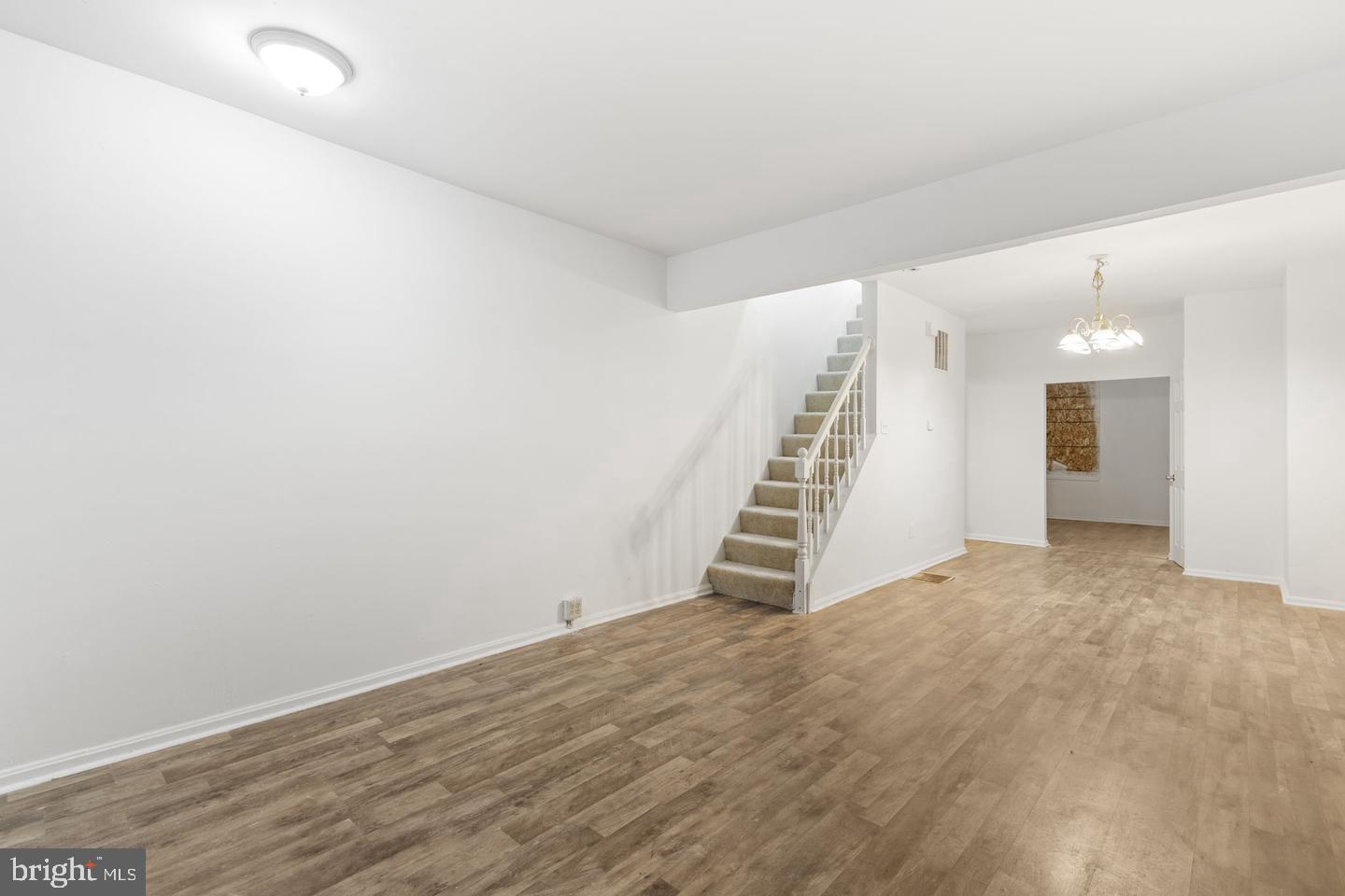 MDBA2231008 Property Photo 2