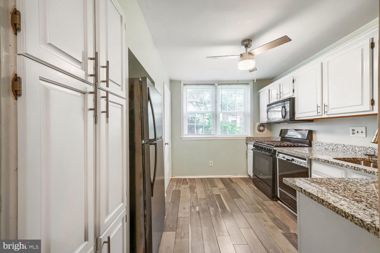 351 Homeland Sway #1d Property Photo 4